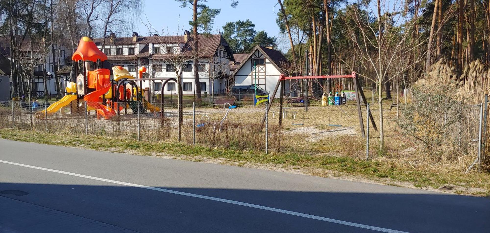 Dom Kotik W Lukecinie Villa Buitenkant foto
